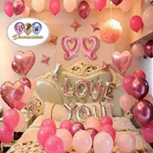 san-valentin-decoracion-en-habitacion-globos-en-el-techo-frase-love-you-full-corazones-con-helio-lima